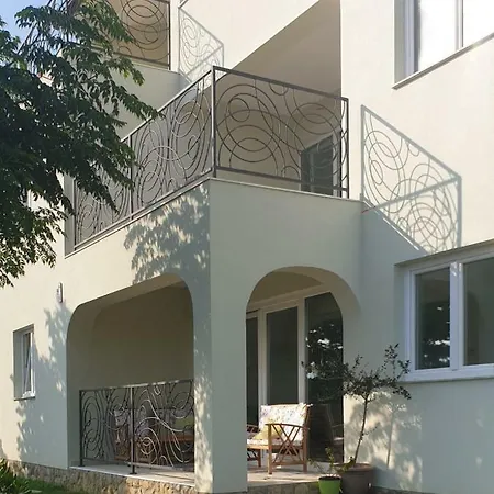 Mia Apartman Rab Town